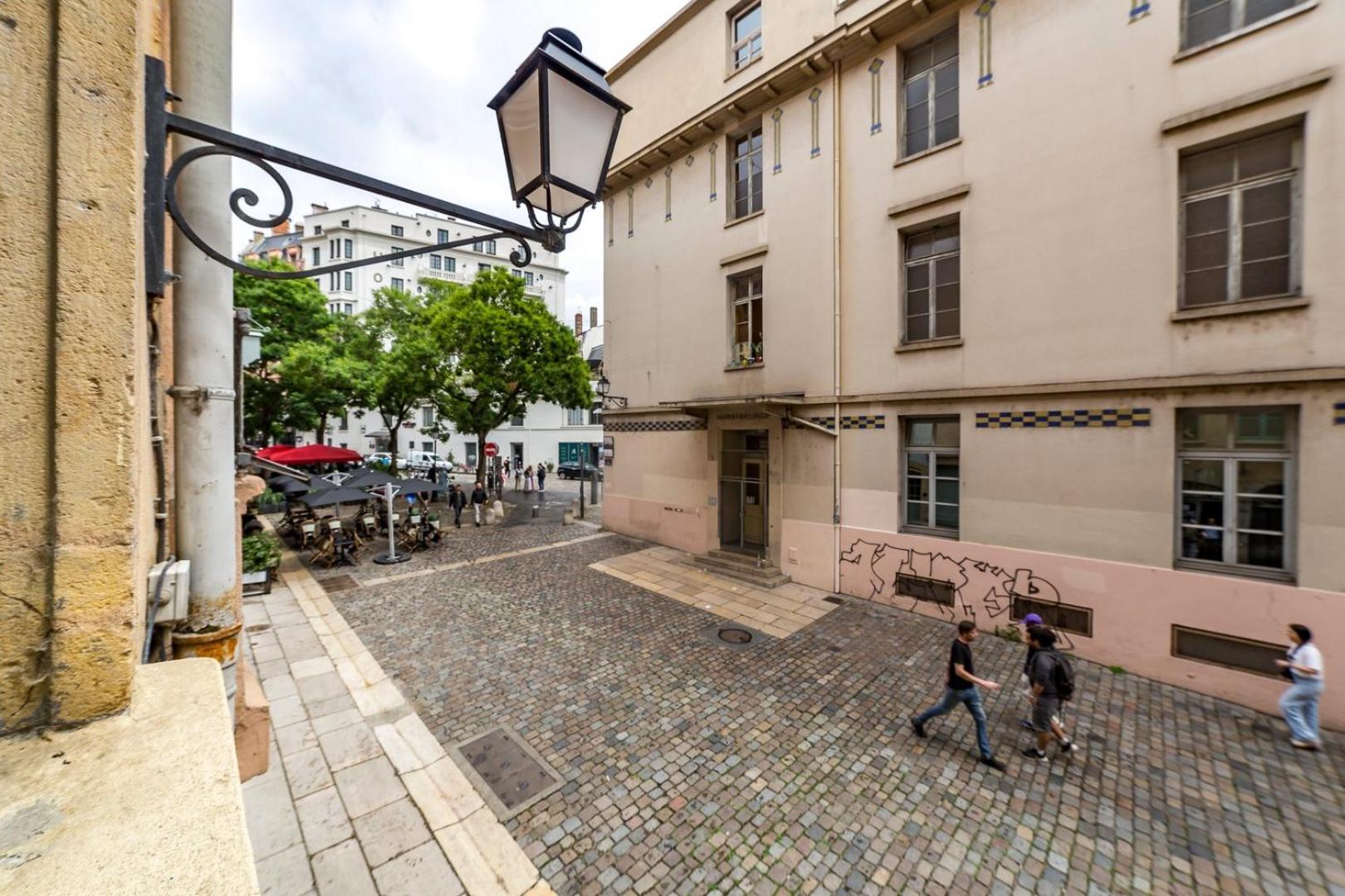 Ferienwohnung L'Historique Ail Lyon Exterior foto